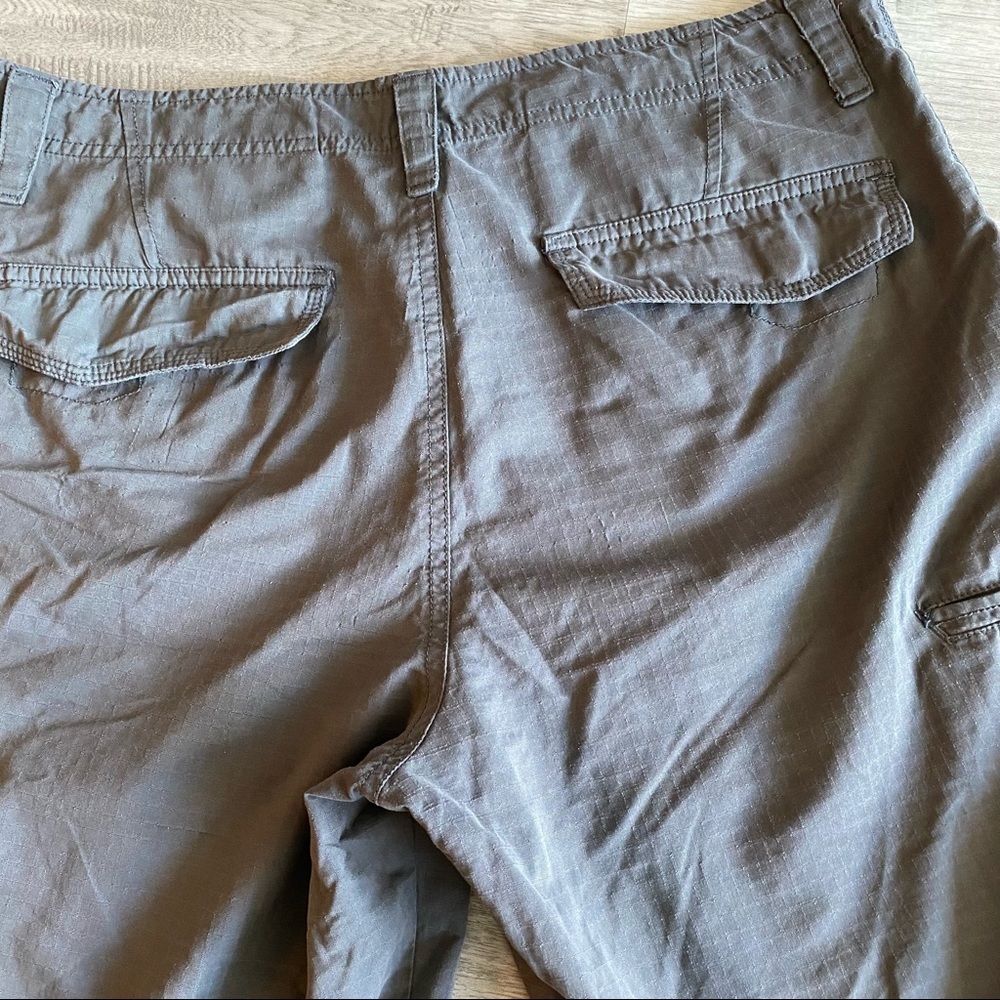 Men’s Quiksilver Shorts - Picture 3 of 13